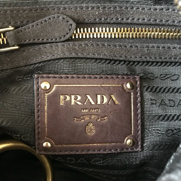 🌟JUST REDUCED⭐️ Prada Brown Suede Handbag - Picture 3 of 8